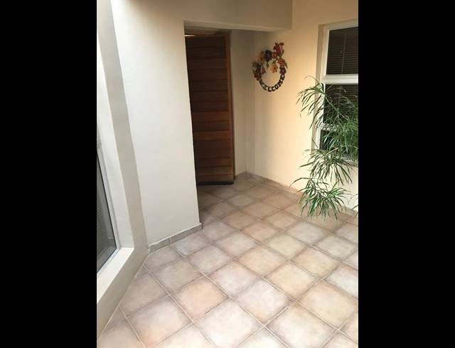 3 BEDROOM HOUSE SOLD IN SINOVILLE